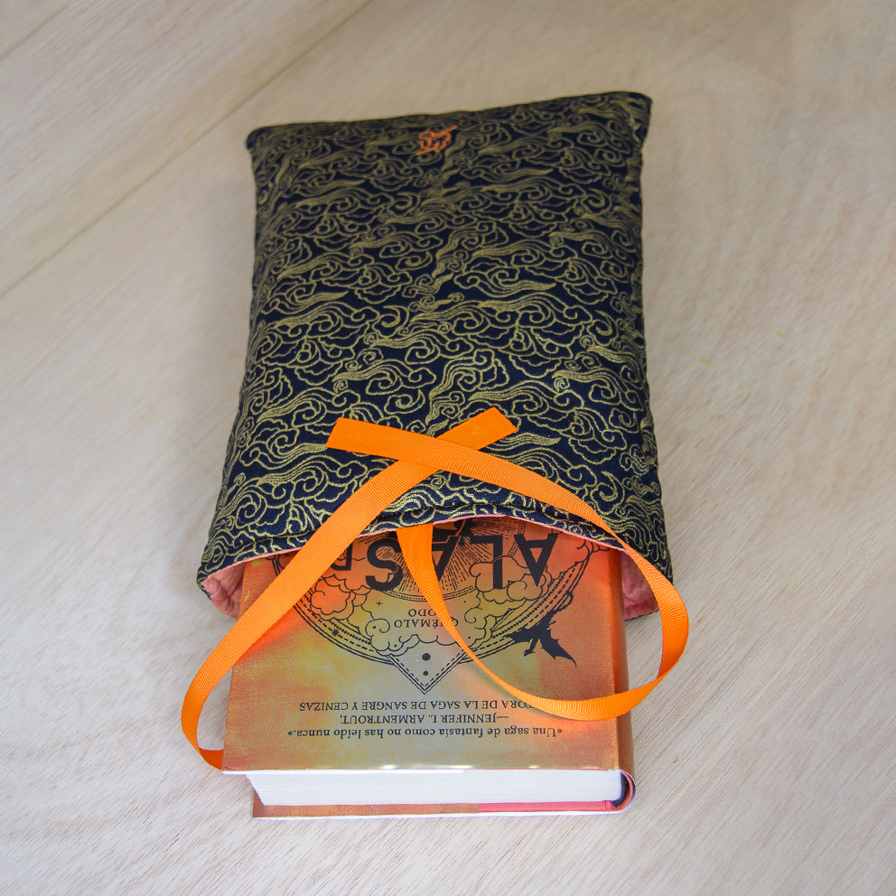 Funda de libro "Alas de hierro" - Imagen 6