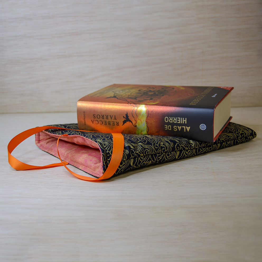 Funda de libro "Alas de hierro" - Imagen 8